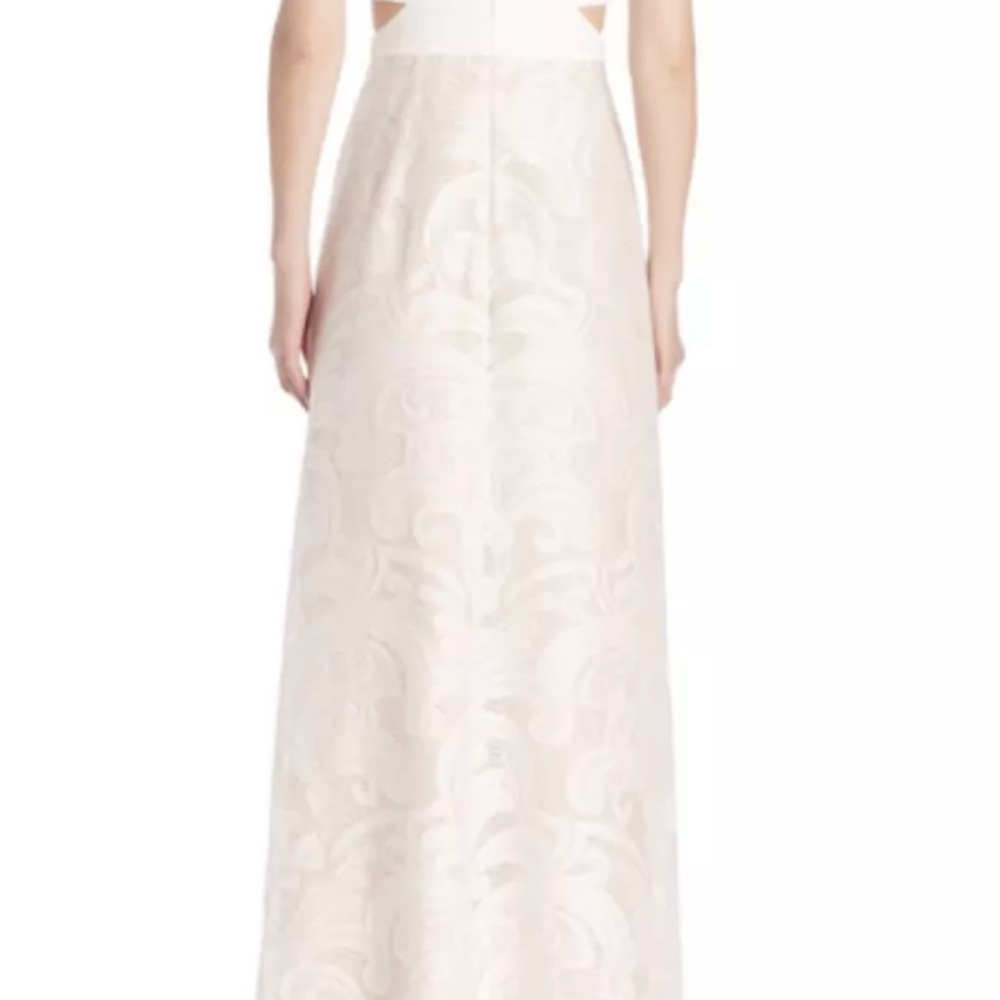 BCBGMAXAZRIA Off White Marilyne Swirl Lace Cutout Dress/Gown Size 6 - Picture 7 of 9